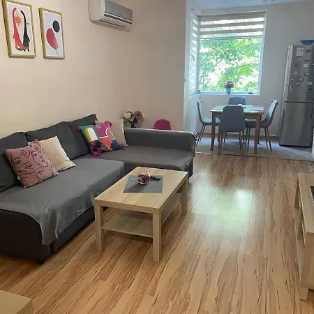 Geri Apartament Burgas City
